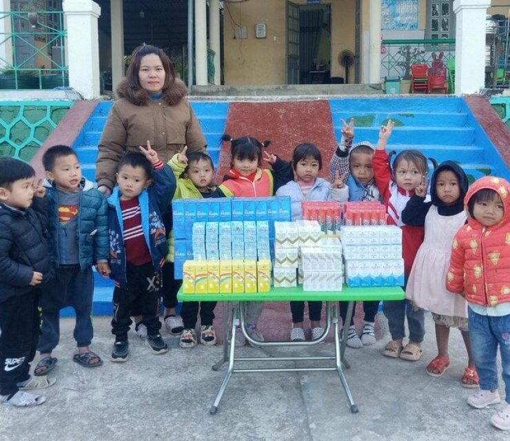 DK PHARMA TRAO TẶNG TỦ THUỐC HỌC ĐƯỜNG 2022