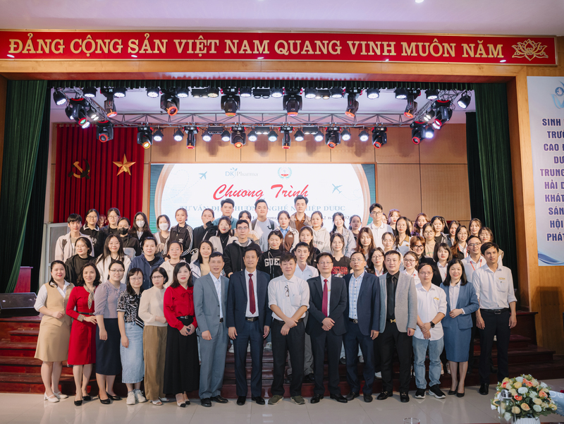 CHƯƠNG TRÌNH TƯ VẤN ĐỊNH HƯỚNG NGHỀ NGHIỆP DƯỢC CHO SINH VIÊN CAO ĐẲNG DƯỢC TW HẢI DƯƠNG